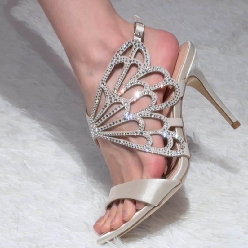 Nieuw in 2026: Opengewerkte vl - Sandal Strappy Heeled recensie en prijs
